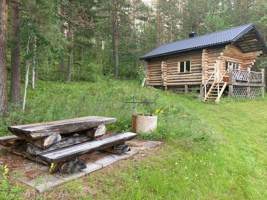 Lakeside Wilderness Cabin Йокмокк Экстерьер фото