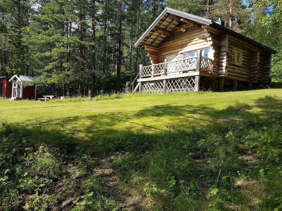 Lakeside Wilderness Cabin Йокмокк Экстерьер фото