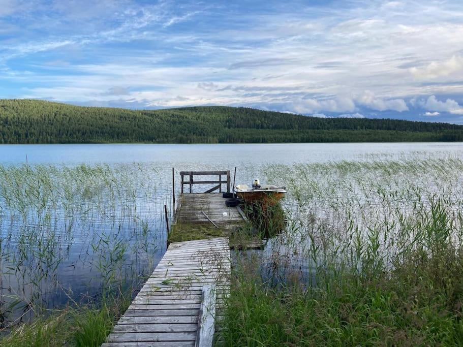 Lakeside Wilderness Cabin Йокмокк Экстерьер фото